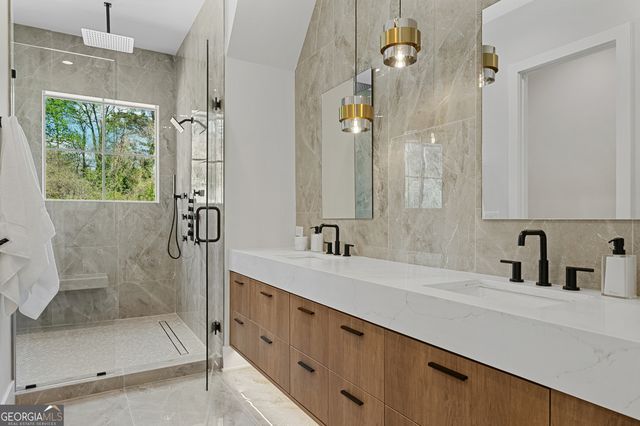 372 Chattahoochee Street, Roswell, GA 30075