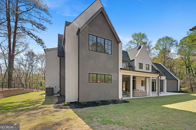 372 Chattahoochee Street, Roswell, GA 30075