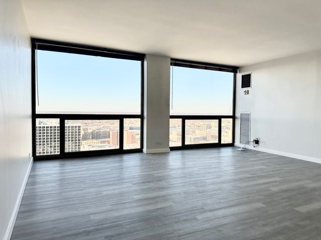 4343 N Clarendon Avenue 2613, Chicago, IL 60613