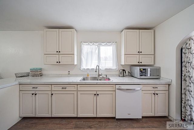 372 Gladstone Street, Idaho Falls, ID 83401