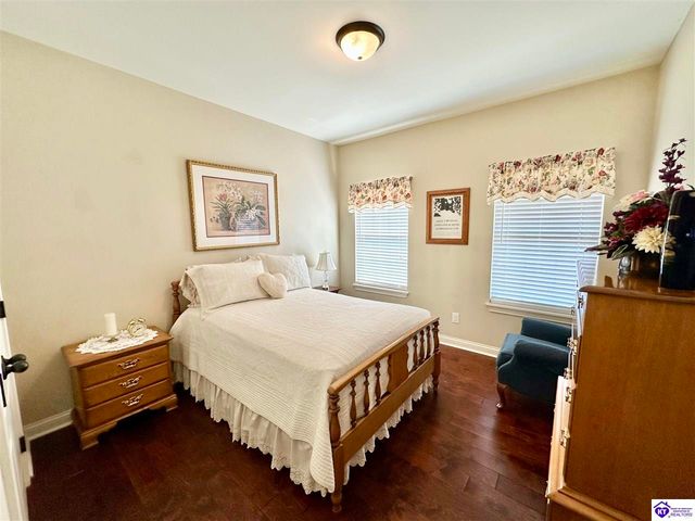 202 Sangria Drive, Vine Grove, KY 40175