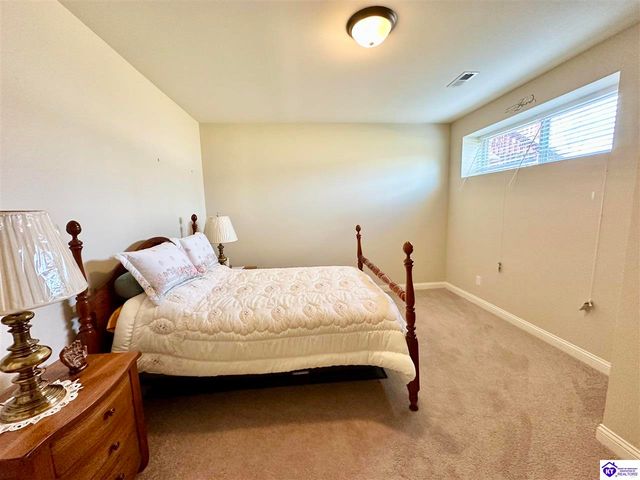 202 Sangria Drive, Vine Grove, KY 40175