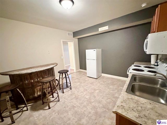 202 Sangria Drive, Vine Grove, KY 40175