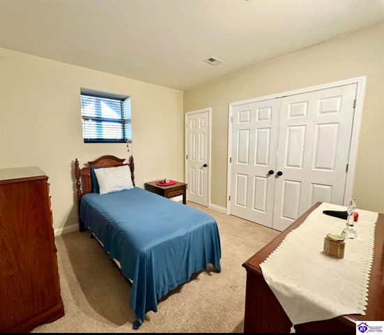 202 Sangria Drive, Vine Grove, KY 40175