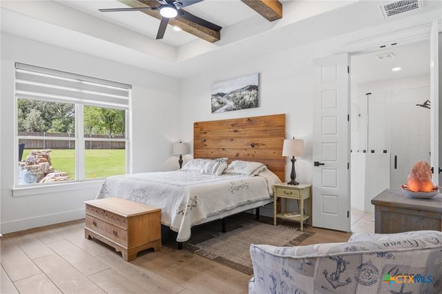 11205 Golden Eagle Avenue, Salado, TX 76571