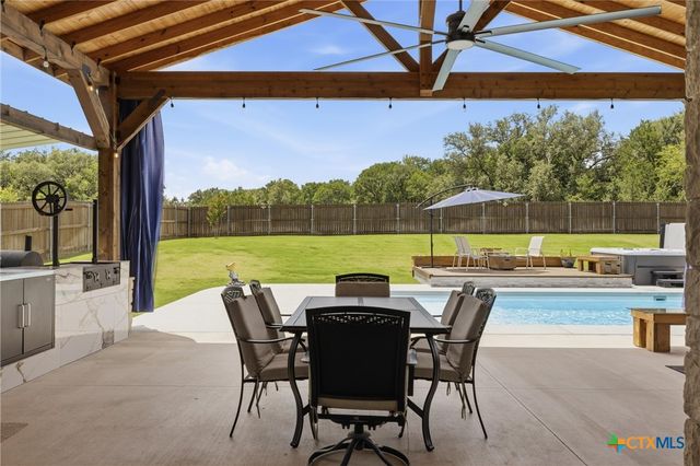 11205 Golden Eagle Avenue, Salado, TX 76571