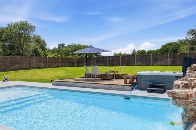 11205 Golden Eagle Avenue, Salado, TX 76571