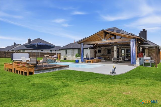 11205 Golden Eagle Avenue, Salado, TX 76571
