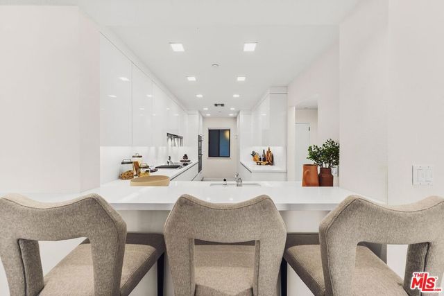 110 Ocean Park Boulevard 504, Santa Monica, CA 90405