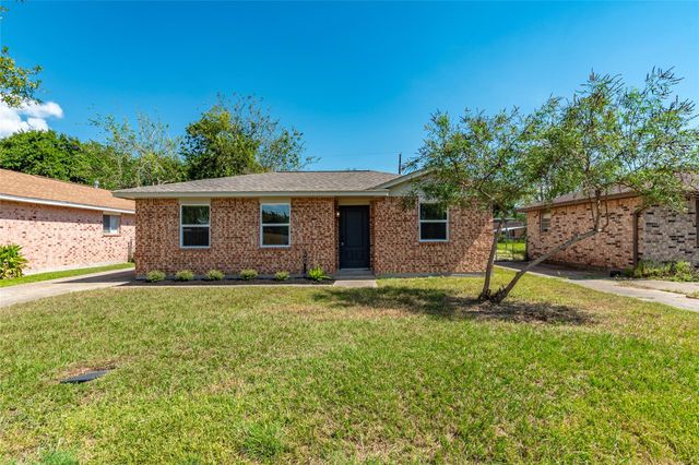 4813 Cedar Street, Pasadena, TX 77586