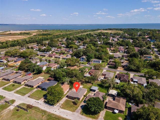 4813 Cedar Street, Pasadena, TX 77586