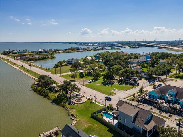 4813 Cedar Street, Pasadena, TX 77586