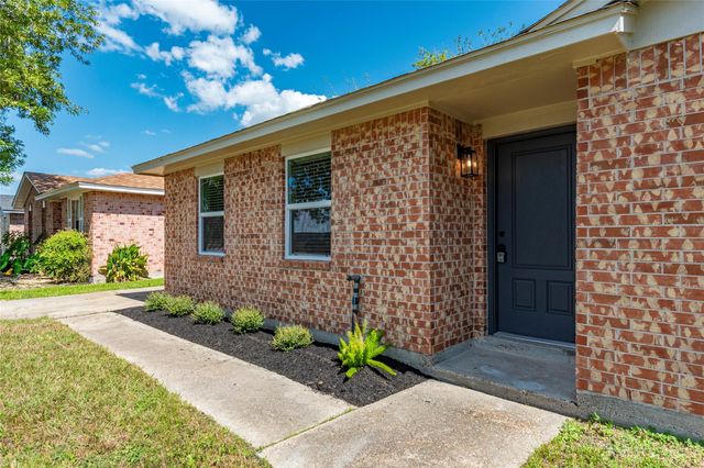 4813 Cedar Street, Pasadena, TX 77586