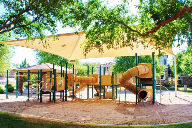 1319 S Sabino Drive, Gilbert, AZ 85296