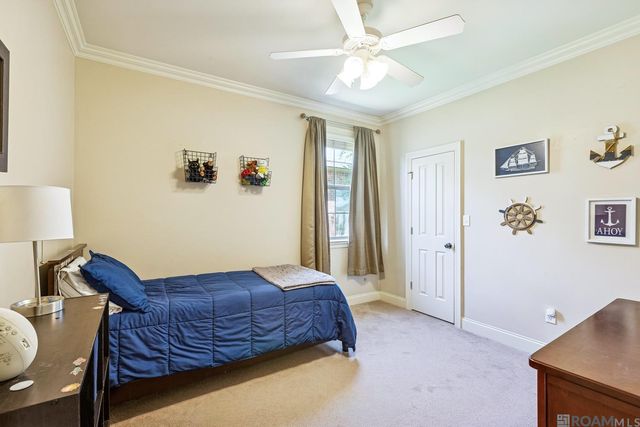 8910 Glenfield Dr, Saint George, LA 70809