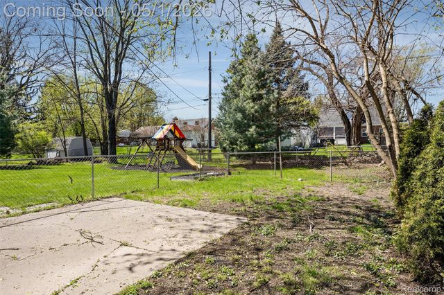 16971 Woodworth, Redford Charter Township, MI 48240