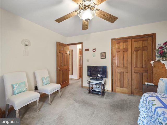 350 ASHTON DR, Falling Waters, WV 25419