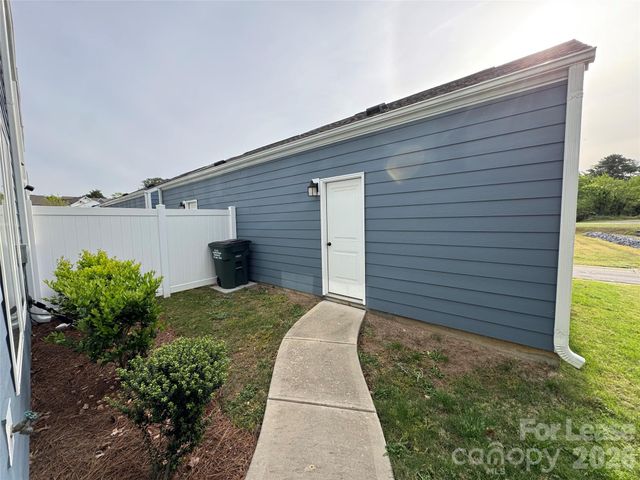 335 Ladybird Lane, Pineville, NC 28134