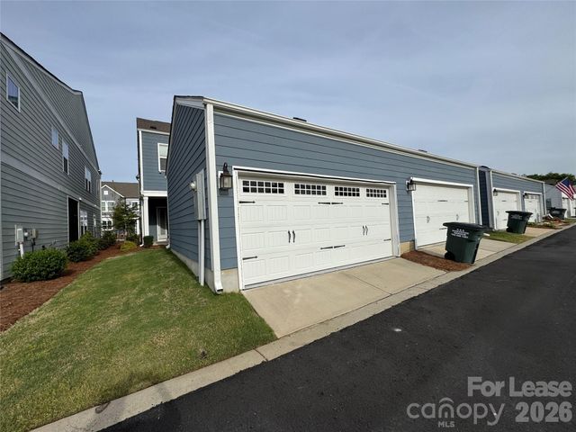 335 Ladybird Lane, Pineville, NC 28134