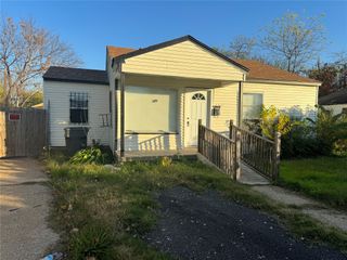 2952 Bardwell Avenue, Dallas, TX 75216