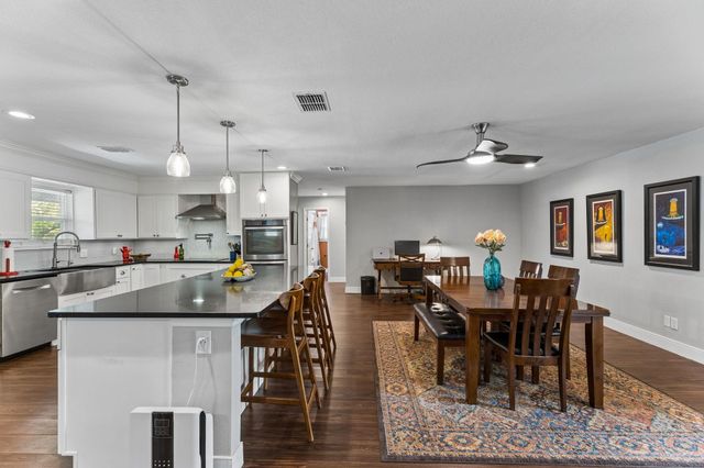 12747 Burson DR, Manchaca, TX 78652