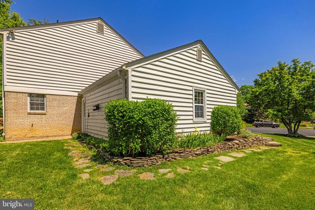 9716 BUNCHBERRY PL, Vienna, VA 22181