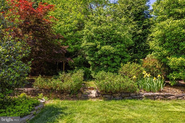9716 BUNCHBERRY PL, Vienna, VA 22181