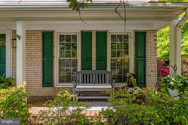 9716 BUNCHBERRY PL, Vienna, VA 22181