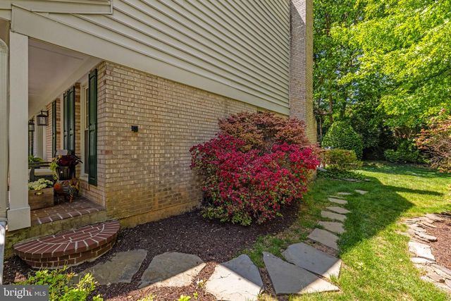 9716 BUNCHBERRY PL, Vienna, VA 22181