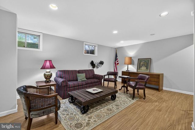 9716 BUNCHBERRY PL, Vienna, VA 22181