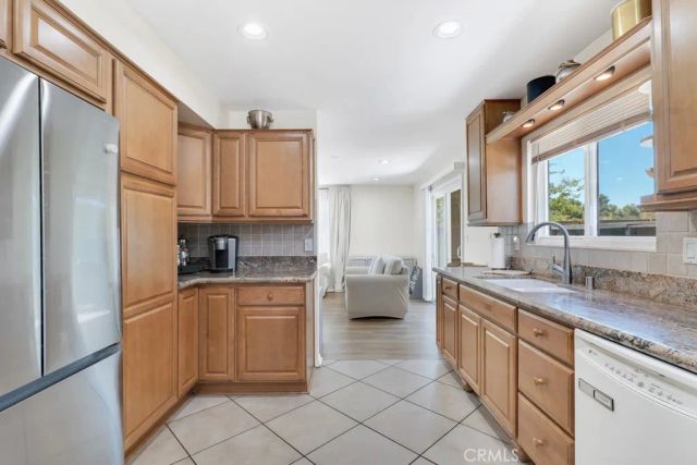 11311 Tampa Avenue 32, Porter Ranch, CA 91326