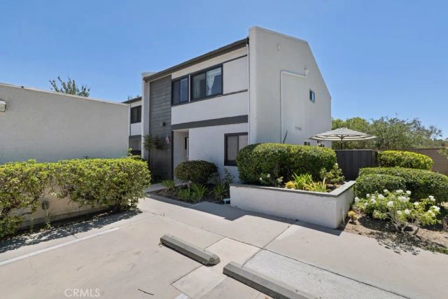 11311 Tampa Avenue 32, Porter Ranch, CA 91326