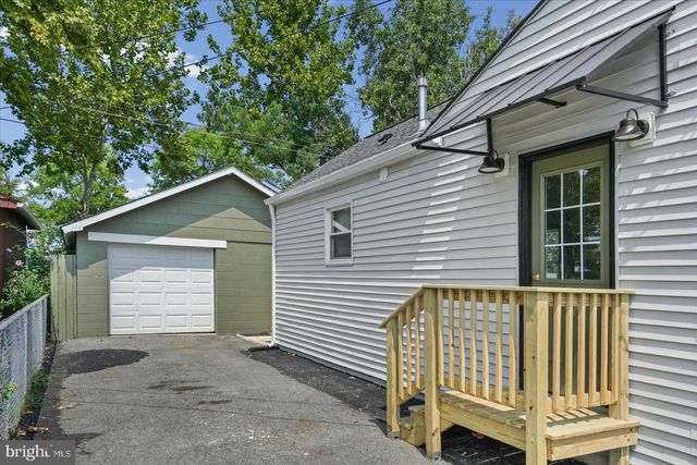 1812 KITTYHAWK RD, Baltimore, MD 21221