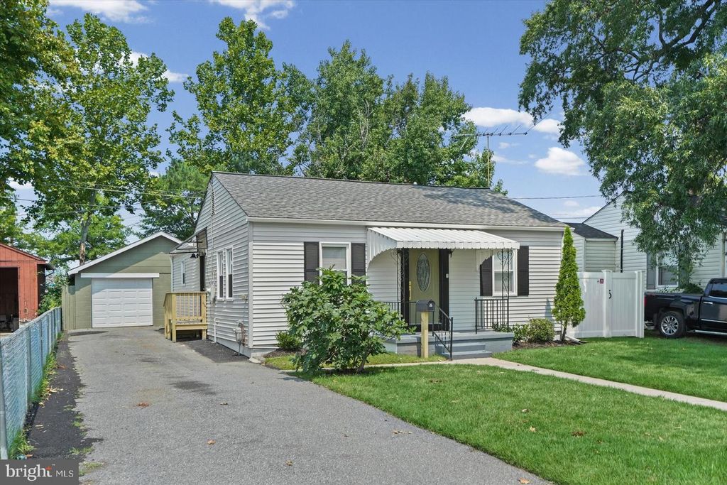 Image 1 of property listing at 1812 KITTYHAWK RD, Baltimore, MD 21221