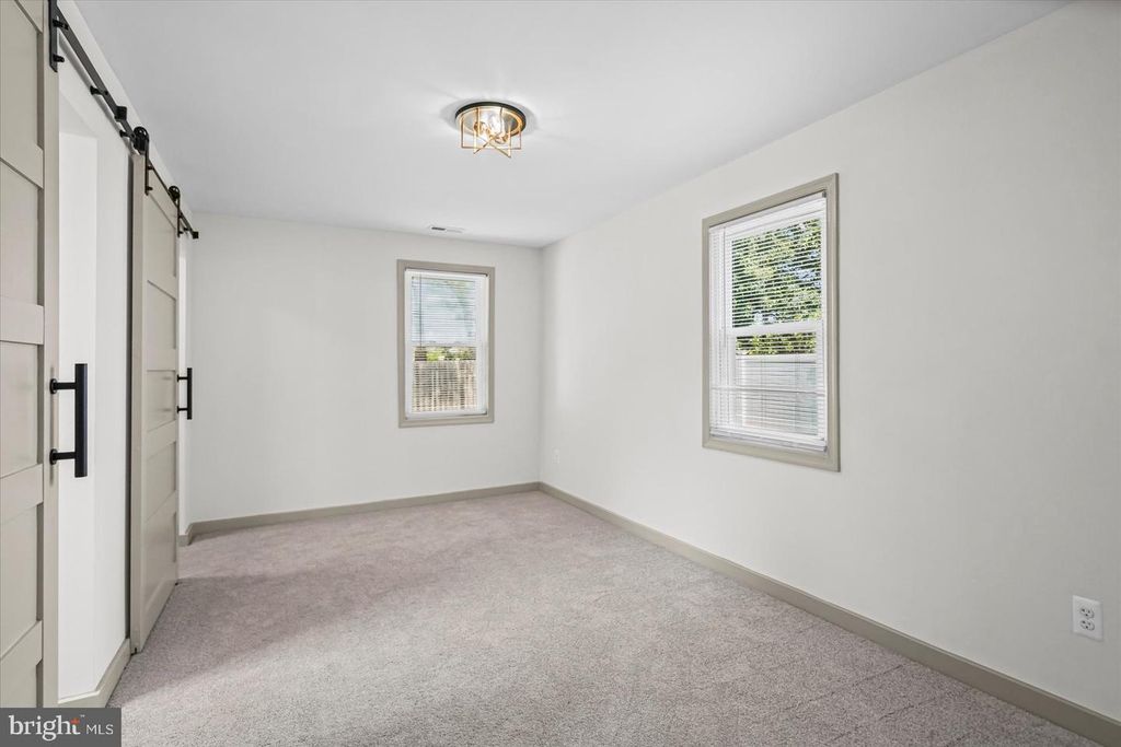 Image 19 of property listing at 1812 KITTYHAWK RD, Baltimore, MD 21221