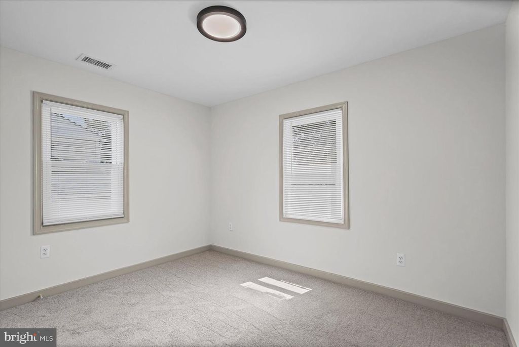 Image 24 of property listing at 1812 KITTYHAWK RD, Baltimore, MD 21221