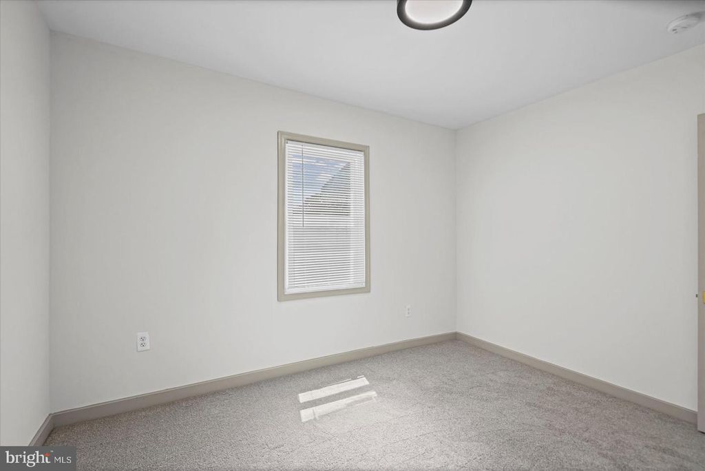 Image 25 of property listing at 1812 KITTYHAWK RD, Baltimore, MD 21221