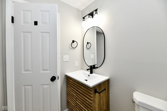 4117 Luxembourg Circle E, Indianapolis, IN 46228