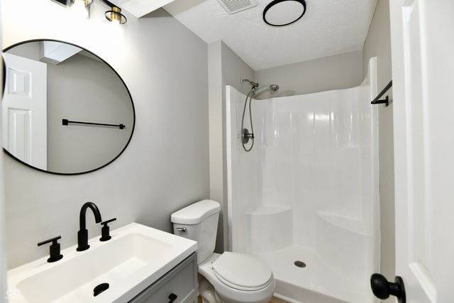 4117 Luxembourg Circle E, Indianapolis, IN 46228