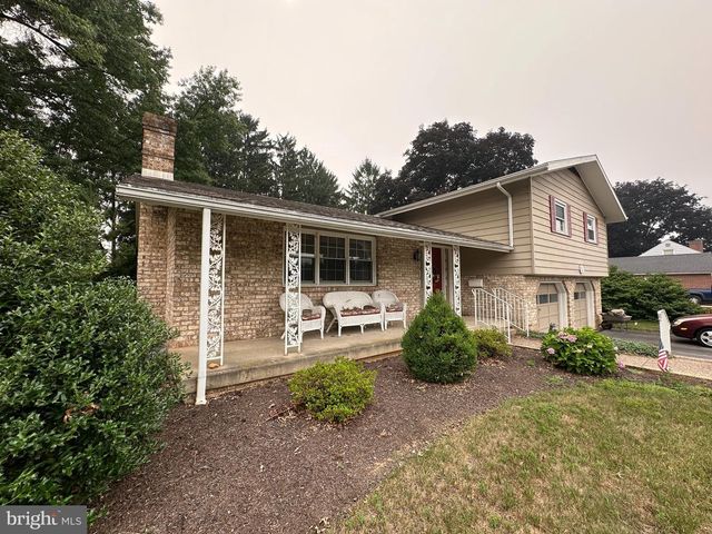 624 HIGHLAND AVENUE, Chambersburg, PA 17201