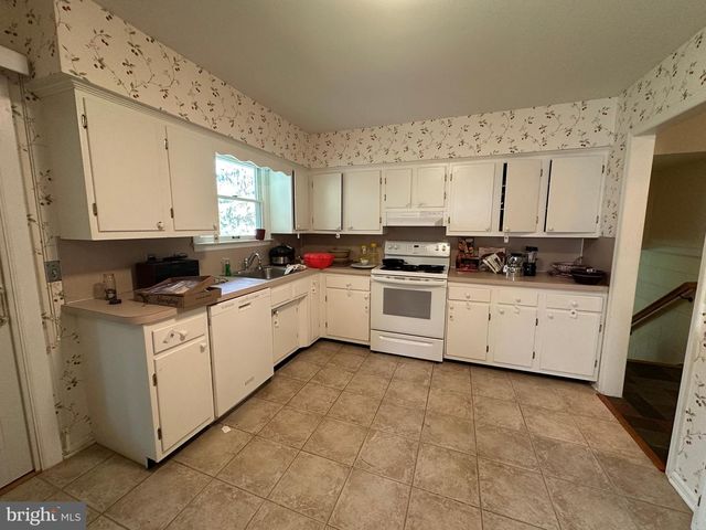 624 HIGHLAND AVENUE, Chambersburg, PA 17201