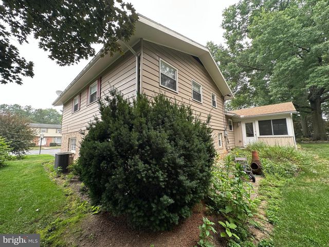 624 HIGHLAND AVENUE, Chambersburg, PA 17201