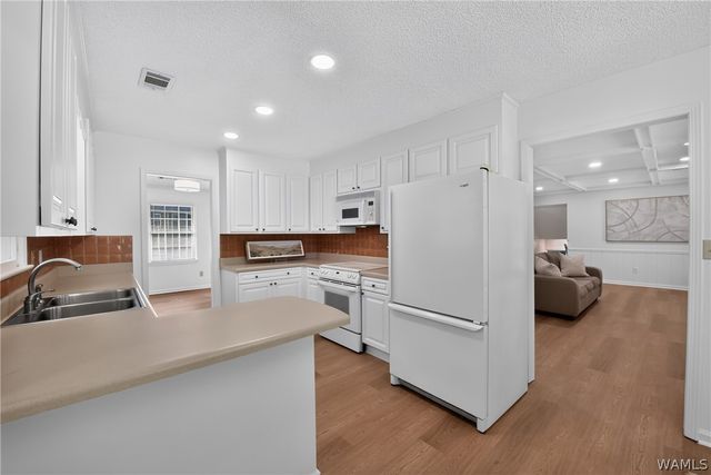 5502 Jasmine Pointe, Northport, AL 35473