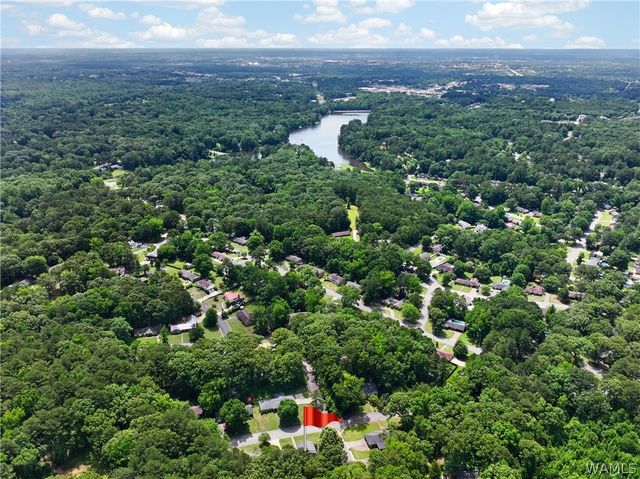 5502 Jasmine Pointe, Northport, AL 35473