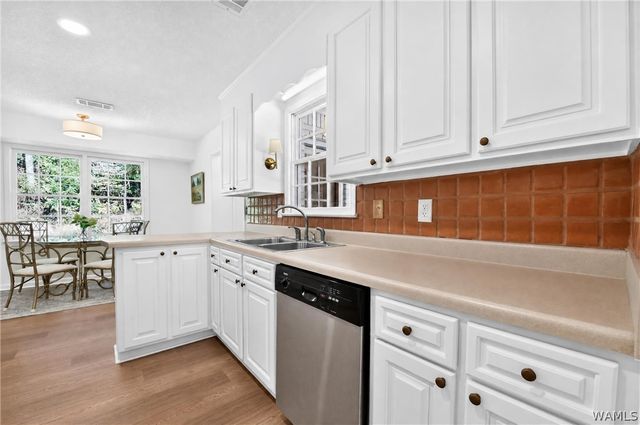 5502 Jasmine Pointe, Northport, AL 35473
