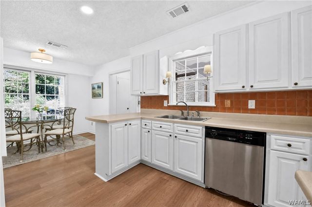 5502 Jasmine Pointe, Northport, AL 35473