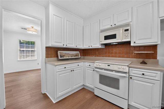 5502 Jasmine Pointe, Northport, AL 35473