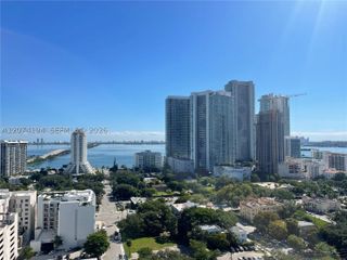 121 NE 34th St 2005, Miami, FL 33137
