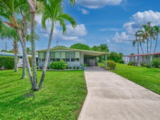7408 SE Swan Avenue, Hobe Sound, FL 33455