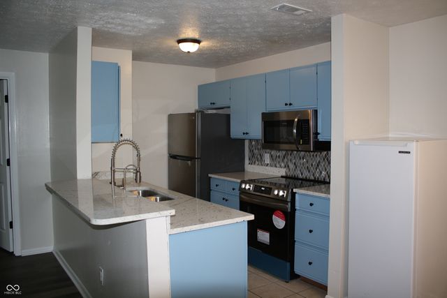4351 Village Parkway Circle W 5, Indianapolis, IN 46254